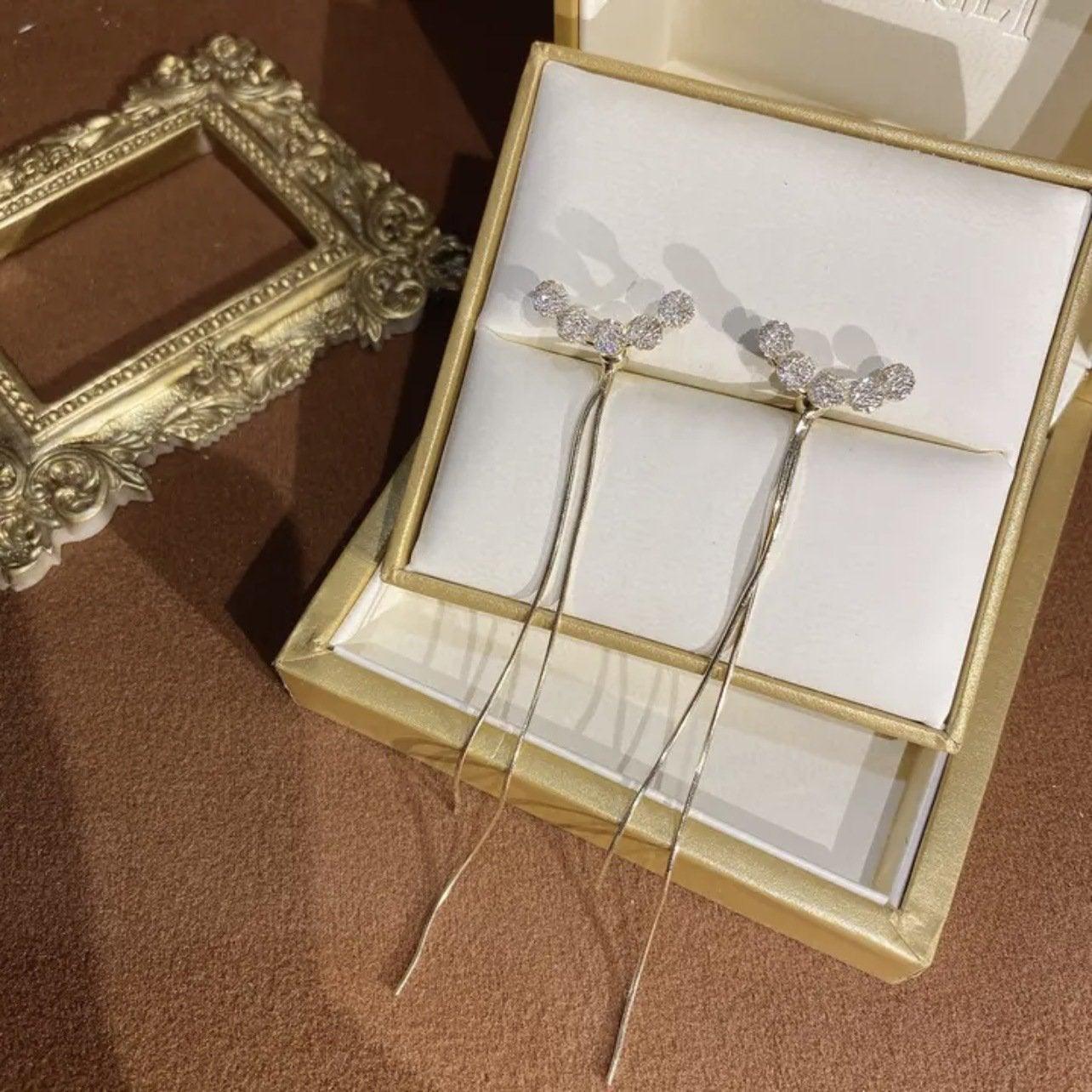 Five Diamonds Long Tassel Earrings light luxury Splittable