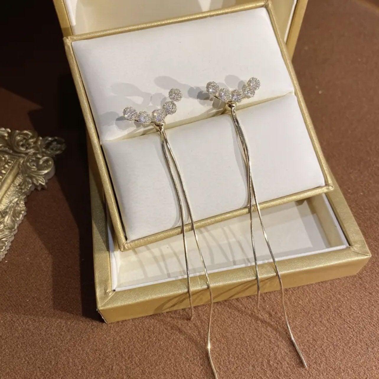 Five Diamonds Long Tassel Earrings light luxury Splittable